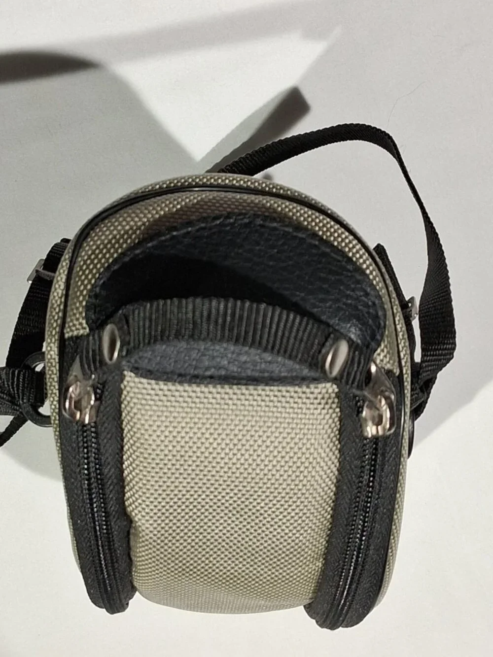 Canon Lens Case LZ1324 Double Zipper Upright Taupe/Gray Straps NEW Camera